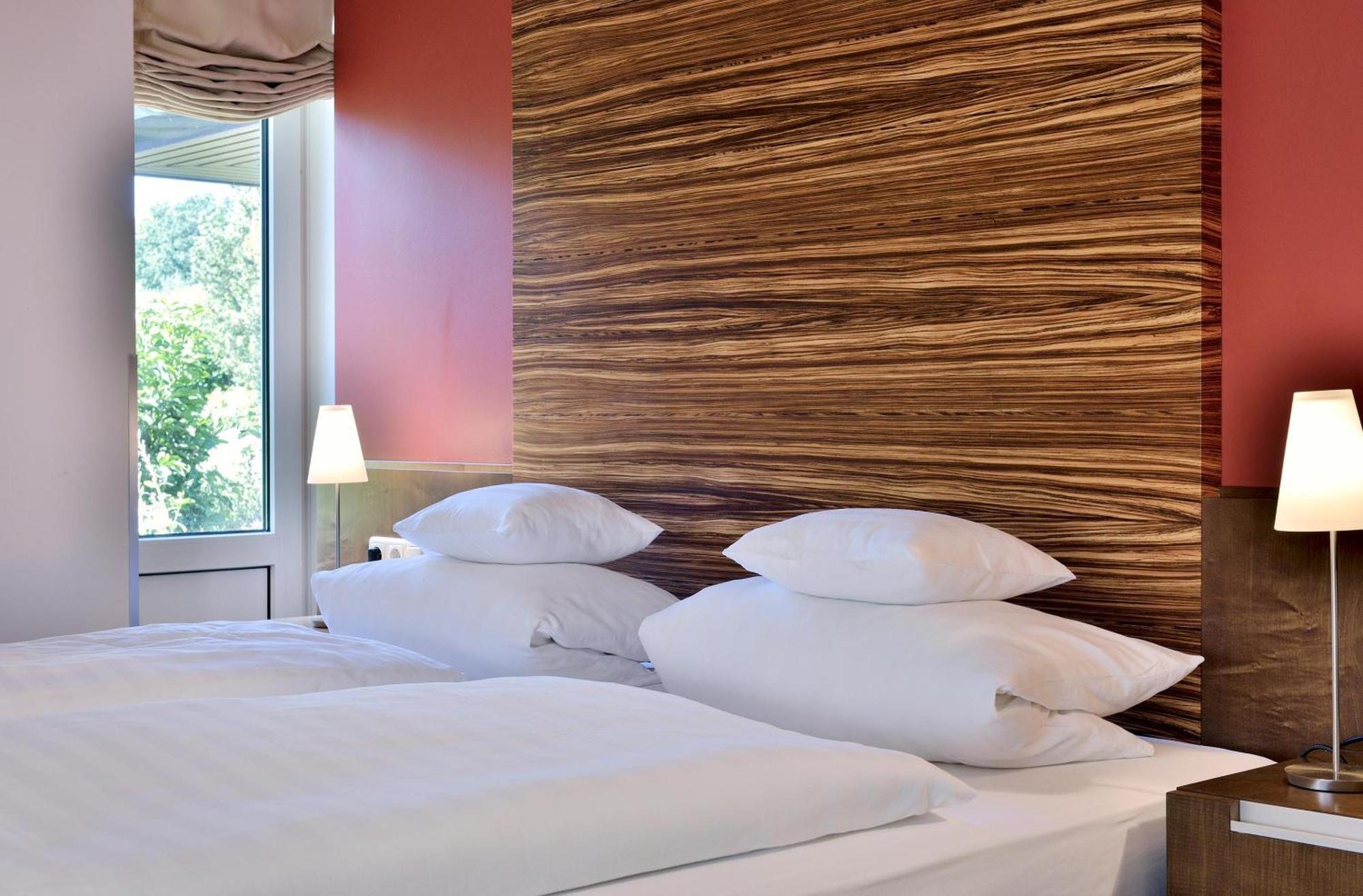 Koehlers Forsthaus Wellness & Genuss Hotel Aurich Esterno foto