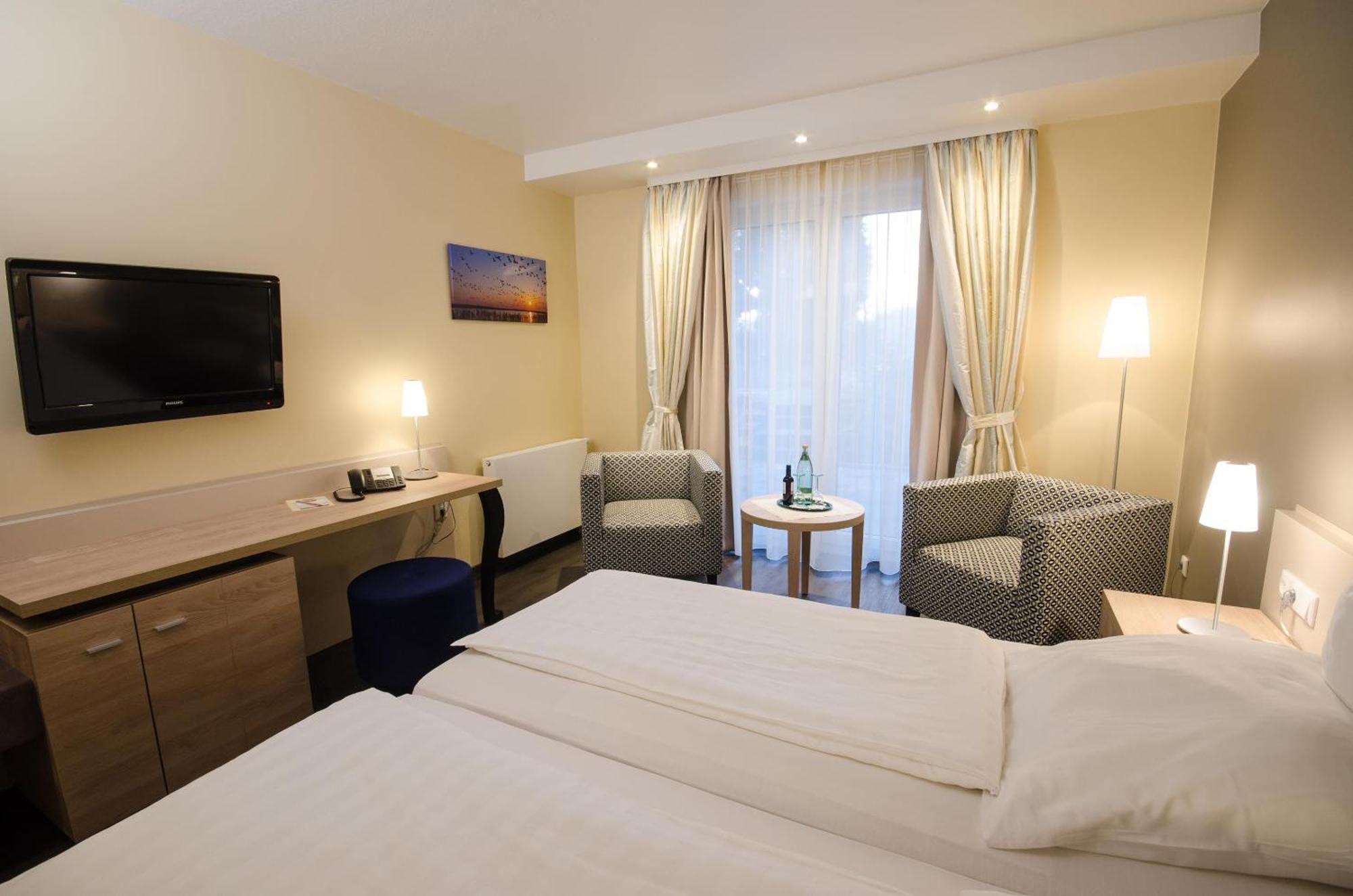 Koehlers Forsthaus Wellness & Genuss Hotel Aurich Esterno foto